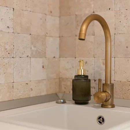 アパート Charm - 2br