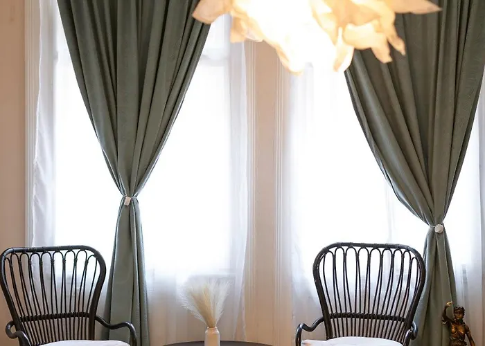 Charm - 2br Apartment *