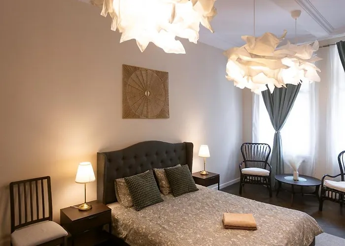 Charm - 2br Lägenhet *